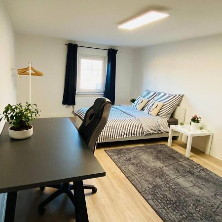 Xxl Ruhiges Sofa Freital Am Fluss Dresden Exterior foto